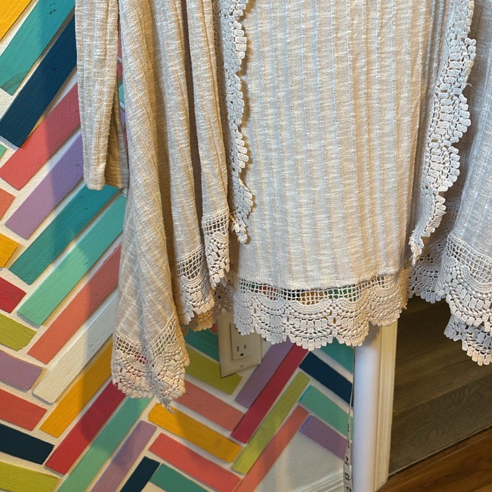 Cardigan - Picture 3 of 4